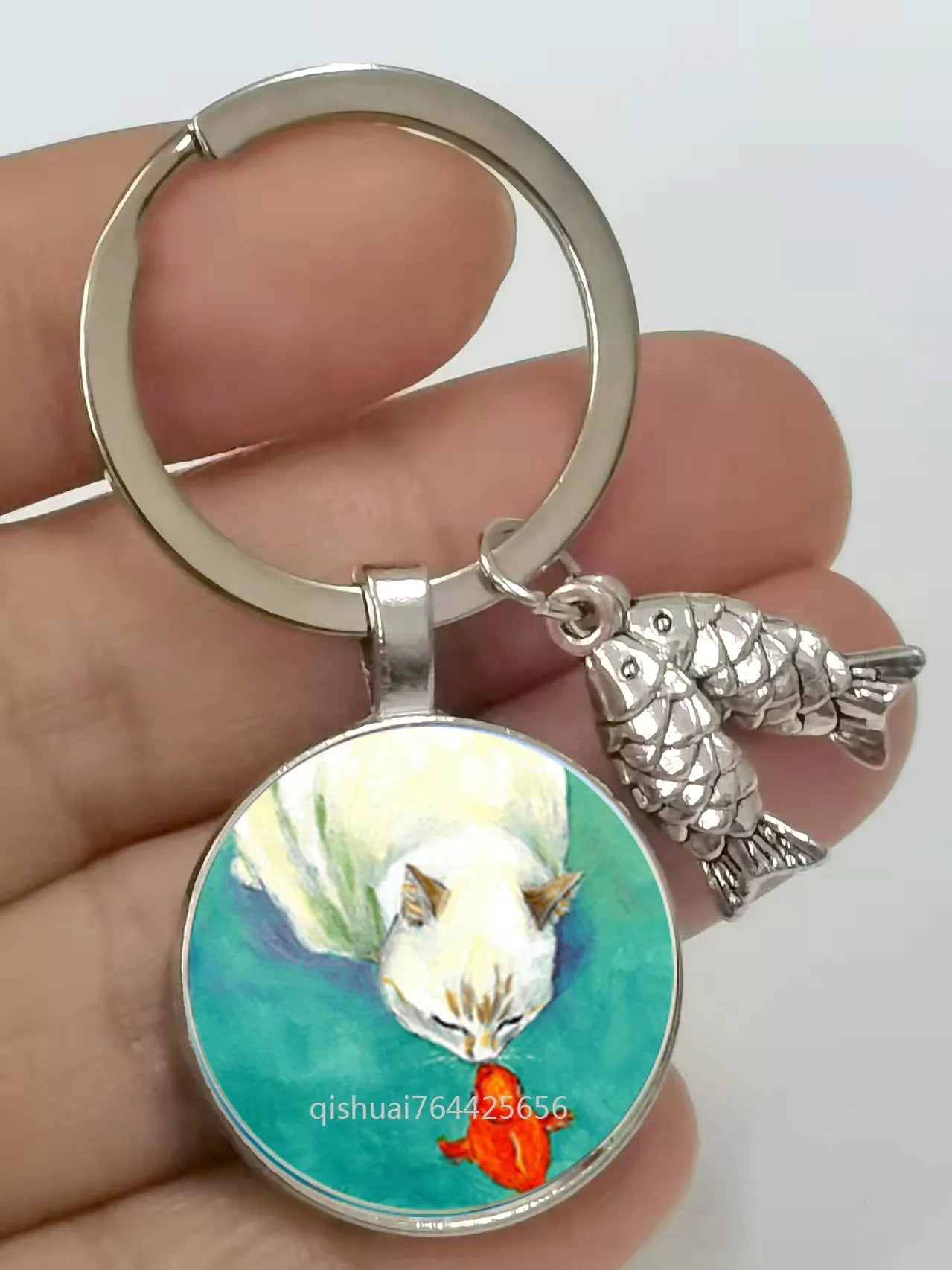 2022 new zinc alloy key chain naughty cat and fish glass pendant key chain cute cat eating fish key chain cute girls - Tara's Tiny Treasures