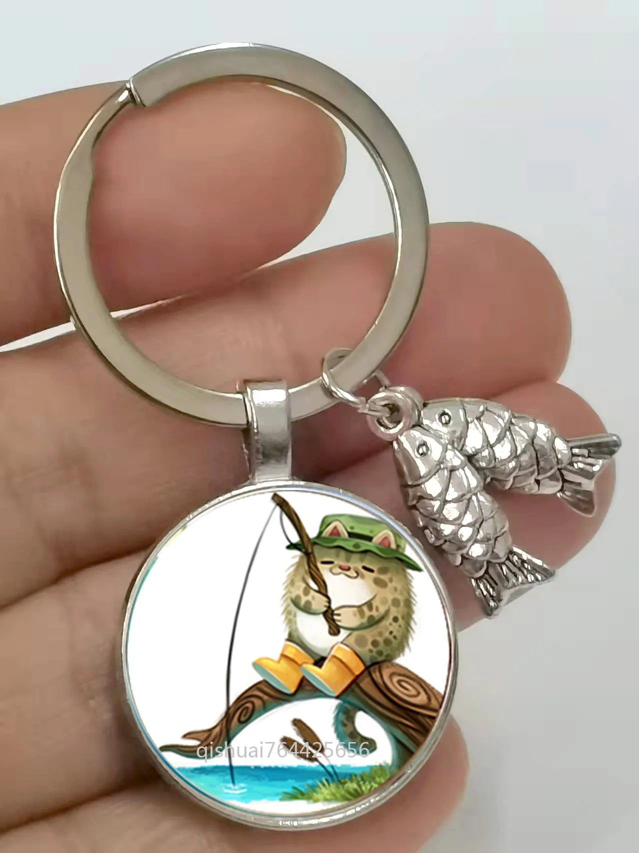 2022 new zinc alloy key chain naughty cat and fish glass pendant key chain cute cat eating fish key chain cute girls - Tara's Tiny Treasures