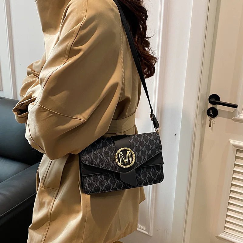 2025 New Retro Simple Fashion Shoulder Bag Premium Messenger Bag French Niche Small Square Bag - Tara's Tiny Treasures