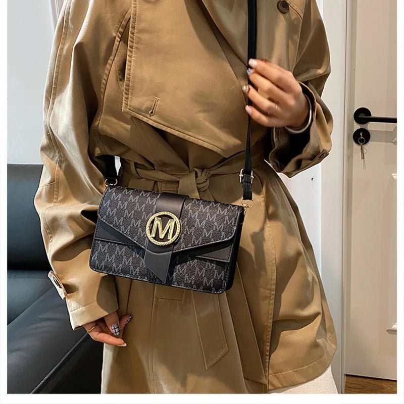 2025 New Retro Simple Fashion Shoulder Bag Premium Messenger Bag French Niche Small Square Bag - Tara's Tiny Treasures