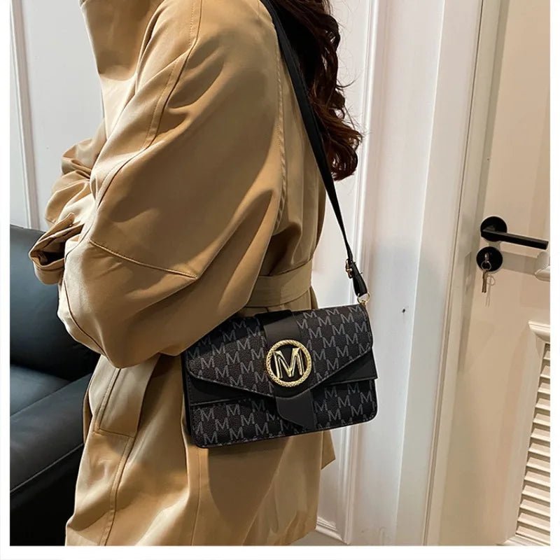 2025 New Retro Simple Fashion Shoulder Bag Premium Messenger Bag French Niche Small Square Bag - Tara's Tiny Treasures