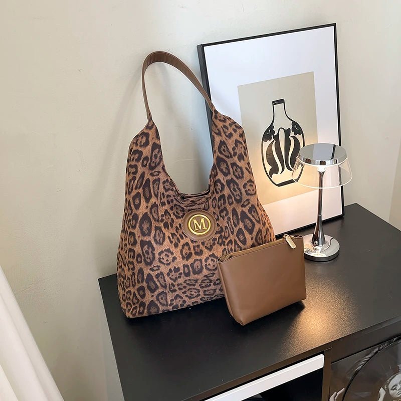 2025 Winter New Fashion Casual Togs Faux Suede Solid Color Large Capacity Shoulder Bags Durable Daily Commuting Women's Handbags - Tara's Tiny Treasures