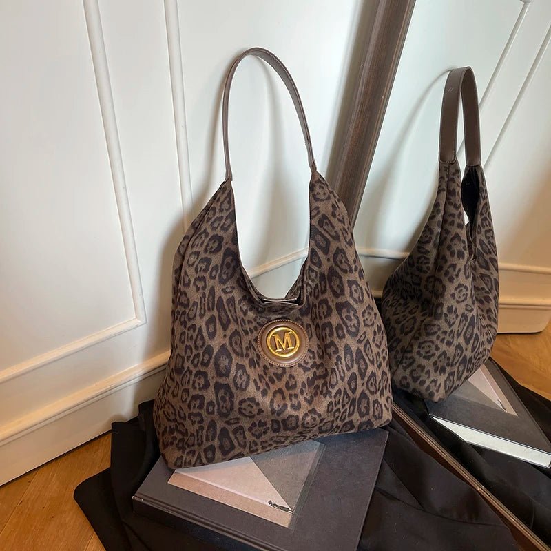 2025 Winter New Fashion Casual Togs Faux Suede Solid Color Large Capacity Shoulder Bags Durable Daily Commuting Women's Handbags - Tara's Tiny Treasures