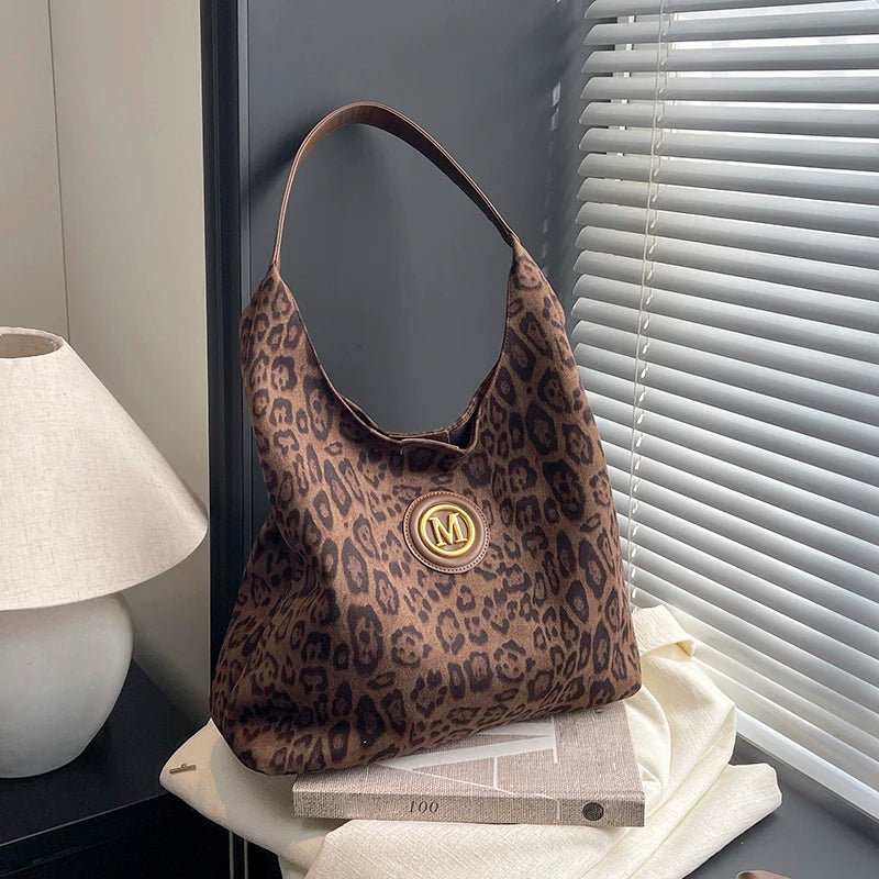 2025 Winter New Fashion Casual Togs Faux Suede Solid Color Large Capacity Shoulder Bags Durable Daily Commuting Women's Handbags - Tara's Tiny Treasures