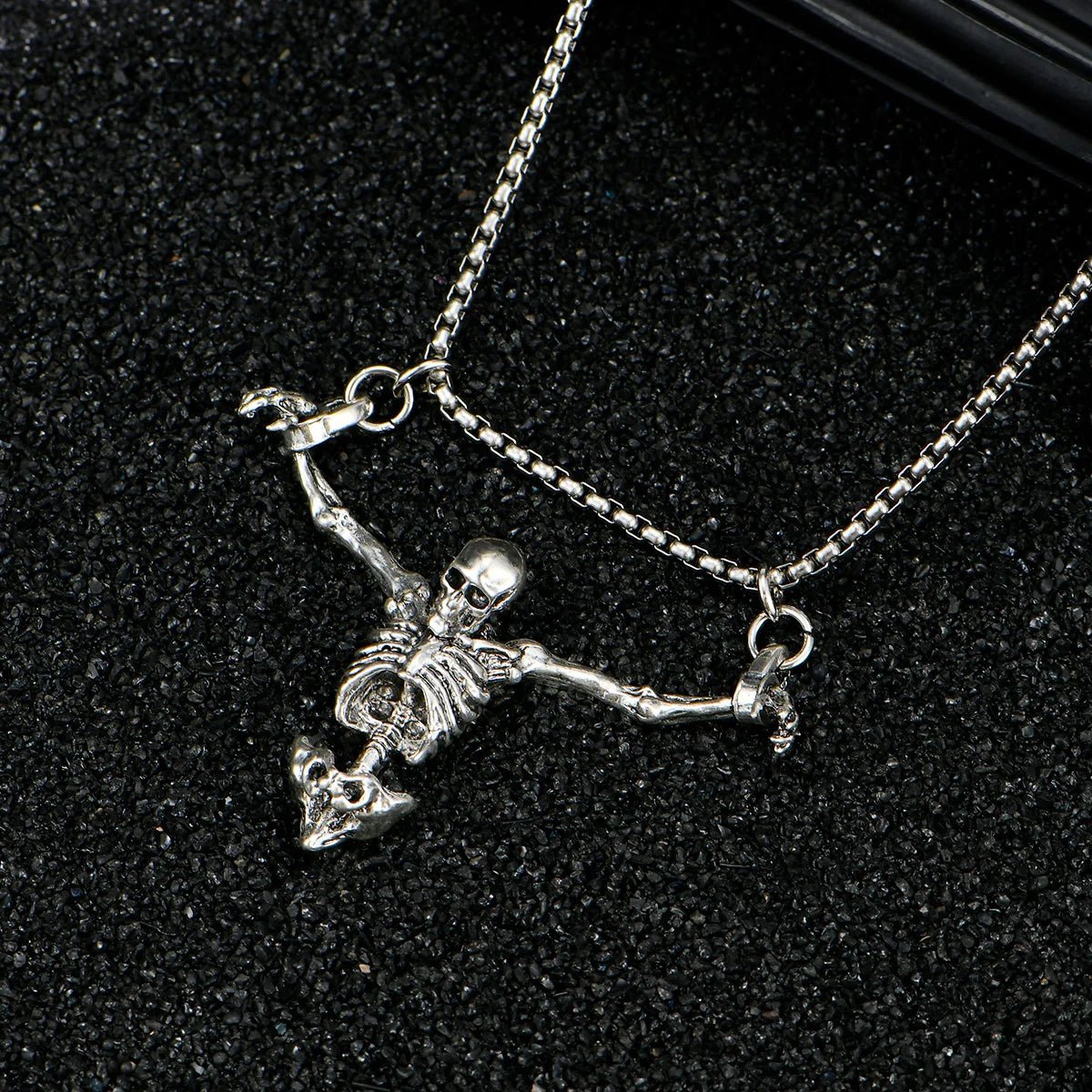 A Fashionable and Creative New Halloween Punk Style Skull Necklace Halloween Gift - Tara's Tiny Treasures