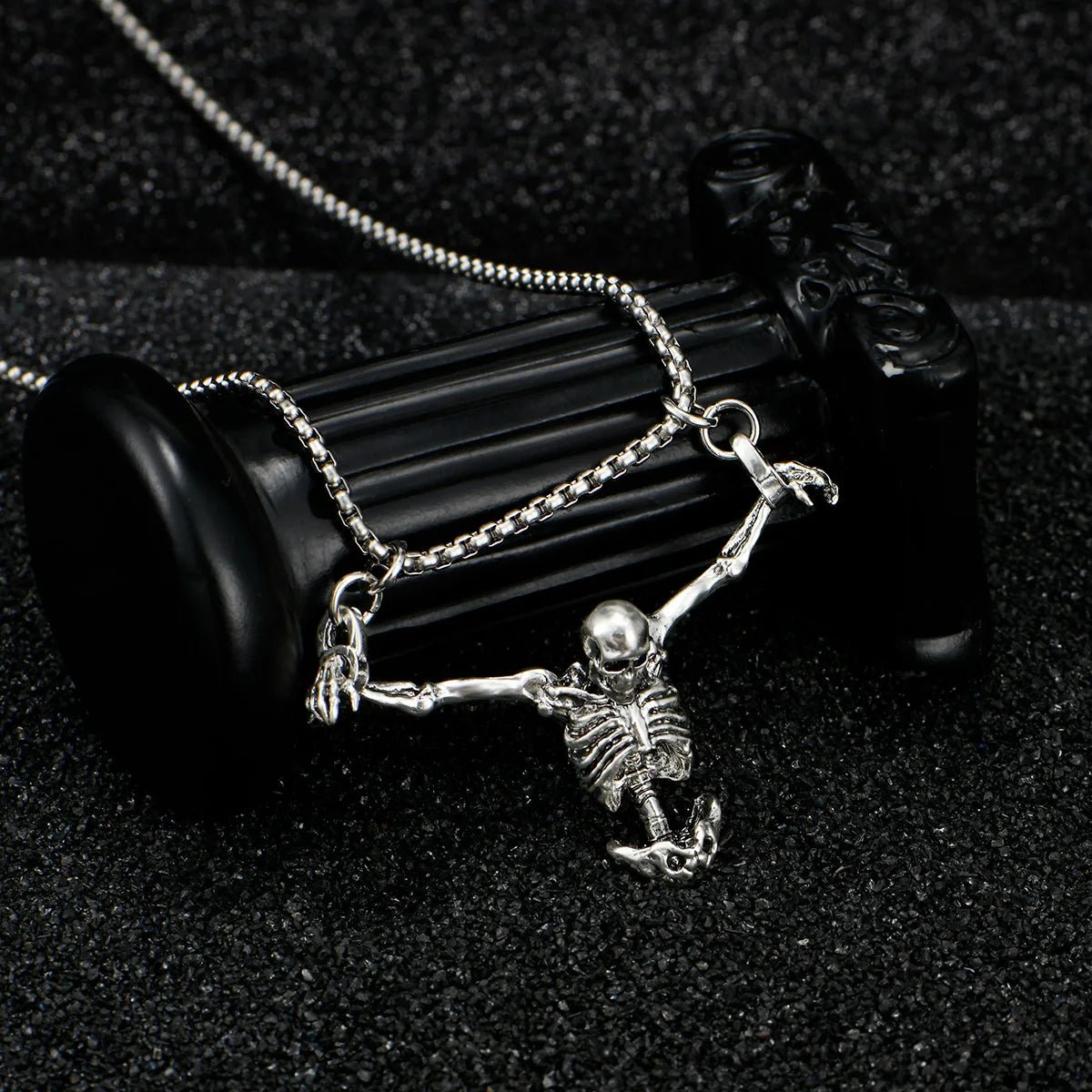 A Fashionable and Creative New Halloween Punk Style Skull Necklace Halloween Gift - Tara's Tiny Treasures