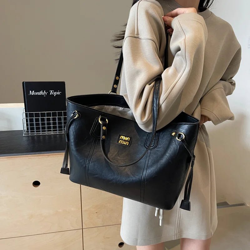 Fall/Winter Luxury Retro With Zipper Large Capacity Bag for Women 2025 New Fashion Commuting Shoulder Bag High-end Tote Bag - Tara's Tiny Treasures