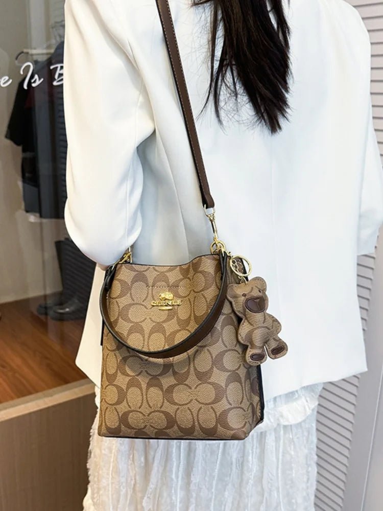 Fashionable style, elegant and luxurious handbag in the shape of a bucket, versatile and suitable for all occasions, single-shou - Tara's Tiny Treasures